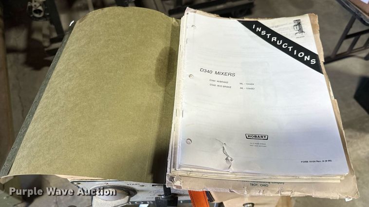 image for item NI9619 Hobart D-300  mixer