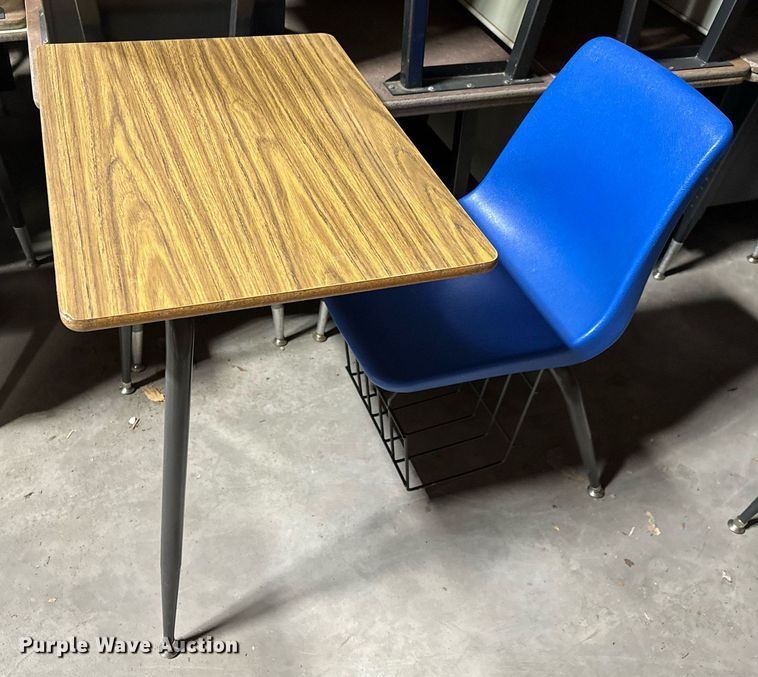 image for item NI9634 Approximately (220) desks