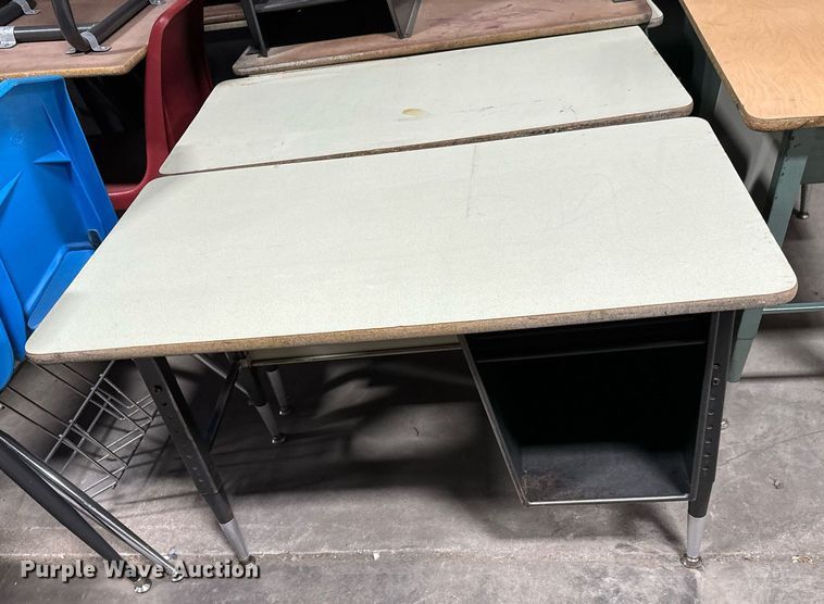 image for item NI9634 Approximately (220) desks