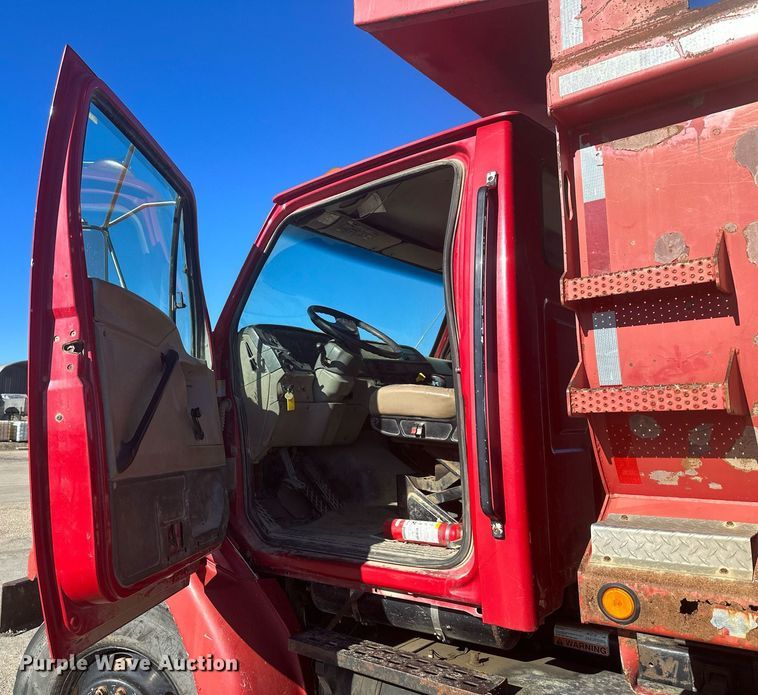 image for item NL9315 2001 Sterling  dump truck