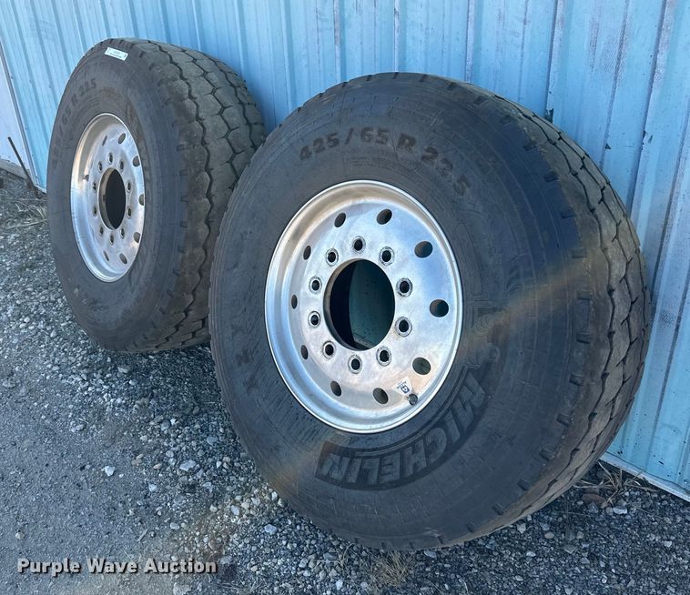 image for item NL9316 Michelin  425/65R22.5 tires and wheels
