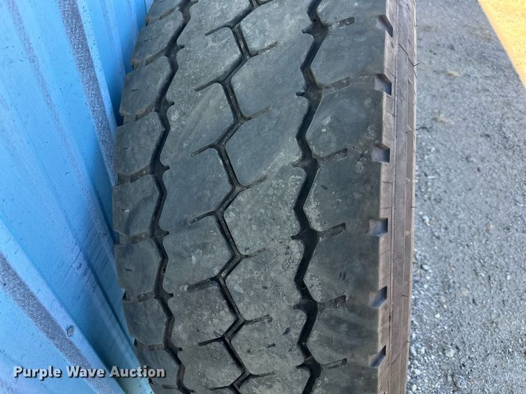 image for item NL9316 Michelin  425/65R22.5 tires and wheels