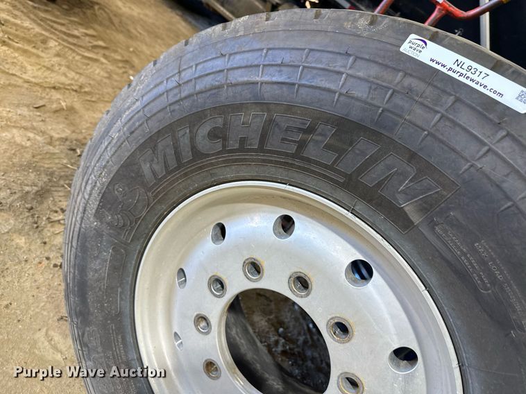 image for item NL9317 Michelin  425/65R22.5 wheels and tires