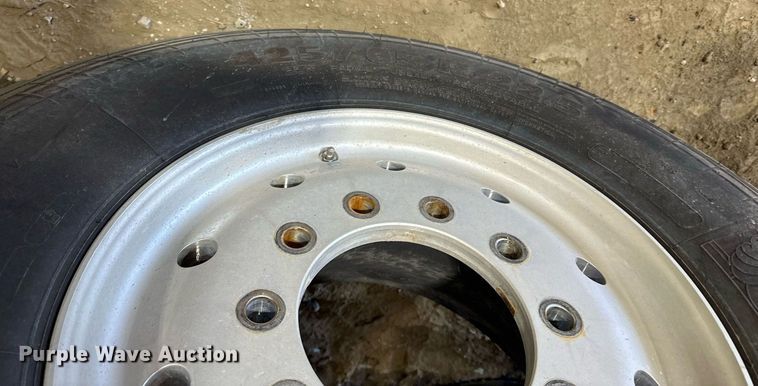 image for item NL9317 Michelin  425/65R22.5 wheels and tires