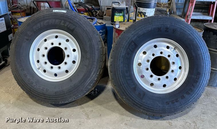 image for item NL9319 Michelin XZY3  tires and wheels