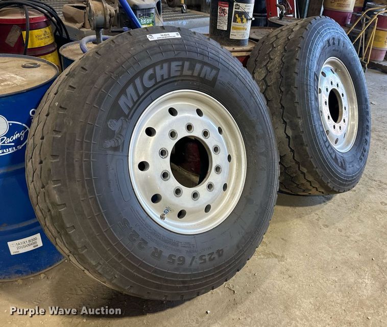 image for item NL9319 Michelin XZY3  tires and wheels