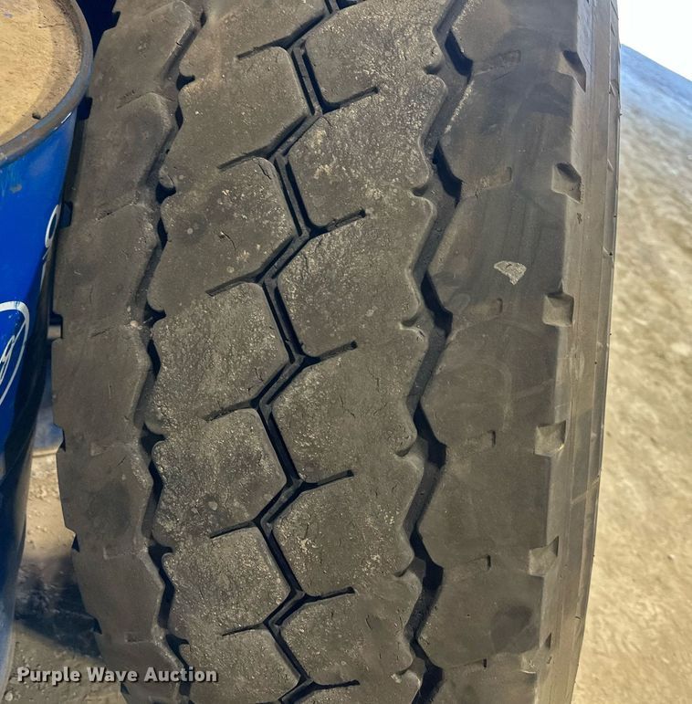 image for item NL9319 Michelin XZY3  tires and wheels