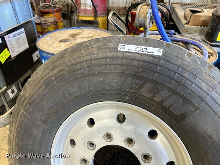 image for item NL9319 Michelin XZY3  tires and wheels