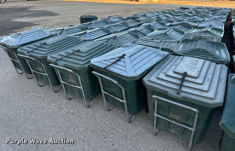 image for item NM9100 Approximately 50 trash carts