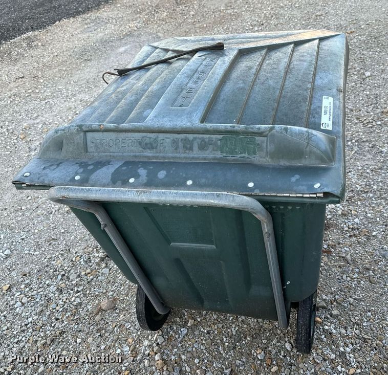 image for item NM9100 Approximately 50 trash carts