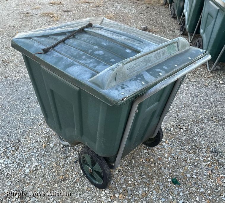 image for item NM9100 Approximately 50 trash carts