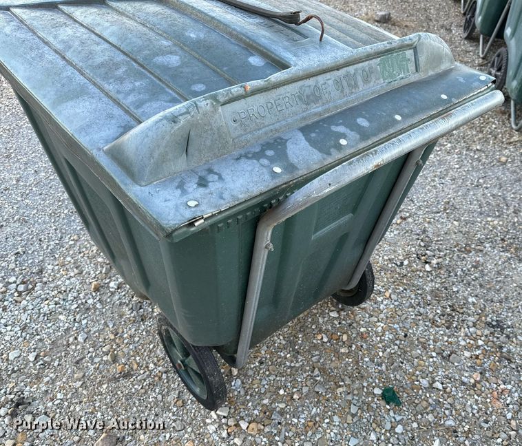 image for item NM9100 Approximately 50 trash carts