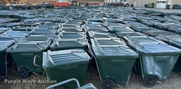 image for item NM9101 Approximately 50 trash carts