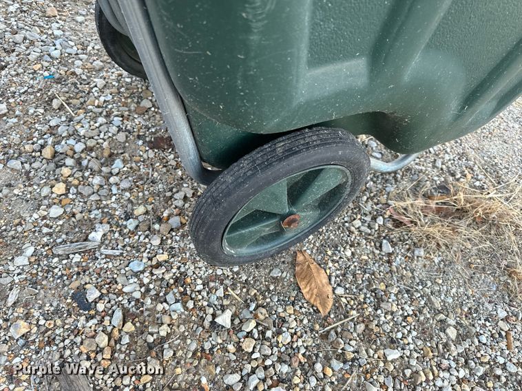 image for item NM9101 Approximately 50 trash carts