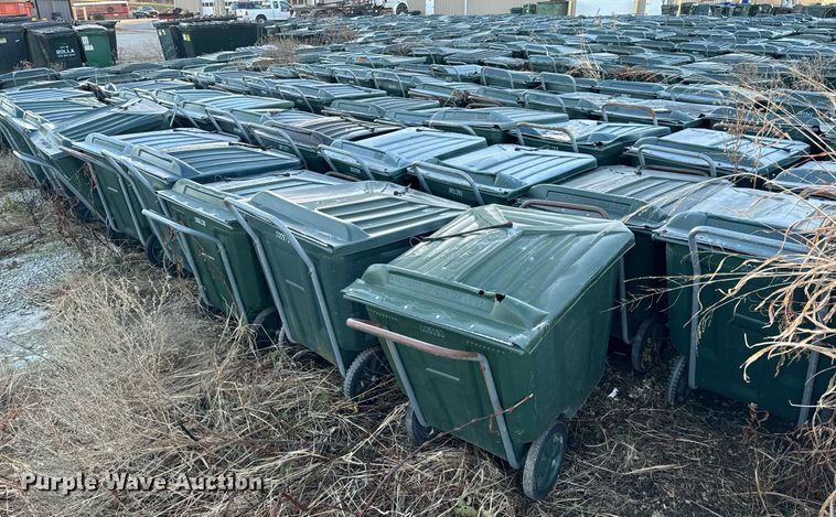 image for item NM9102 Approximately 50 trash carts