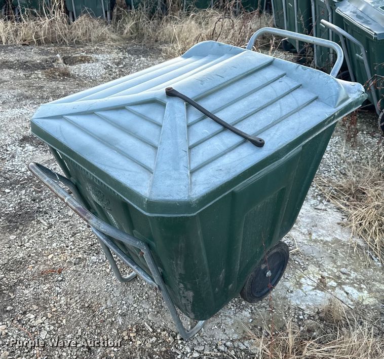 image for item NM9102 Approximately 50 trash carts