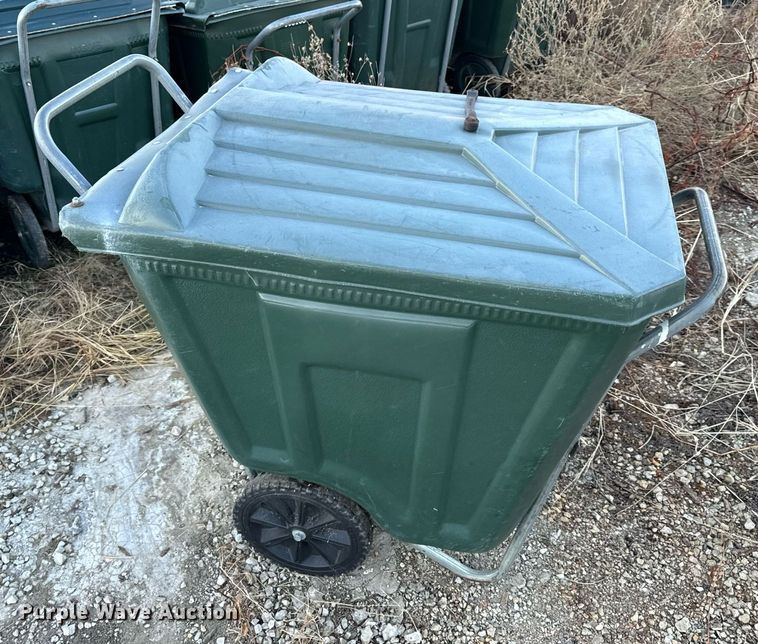 image for item NM9102 Approximately 50 trash carts
