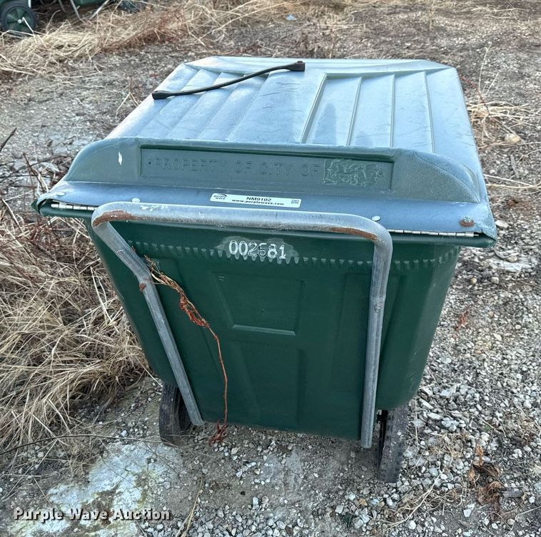 image for item NM9102 Approximately 50 trash carts