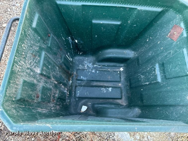 image for item NM9102 Approximately 50 trash carts