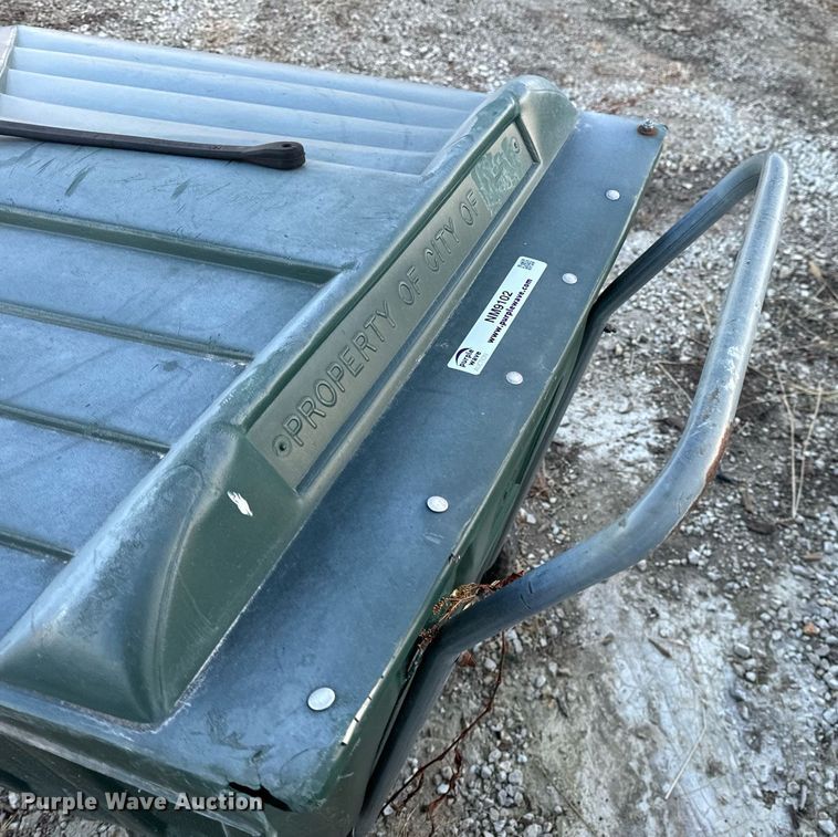 image for item NM9102 Approximately 50 trash carts