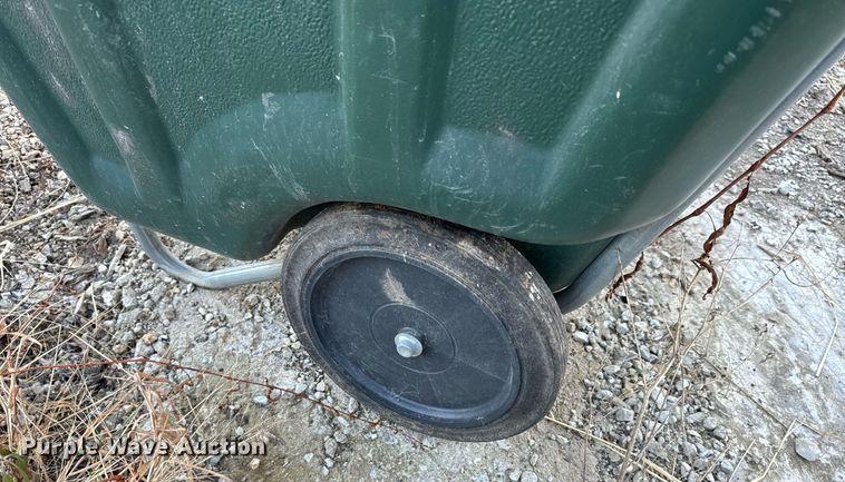 image for item NM9102 Approximately 50 trash carts