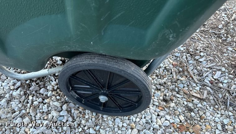 image for item NM9103 Approximately 50 trash carts