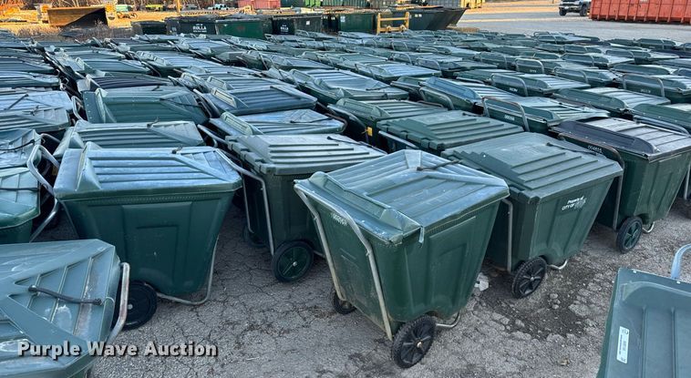 image for item NM9104 Approximately 50 trash carts