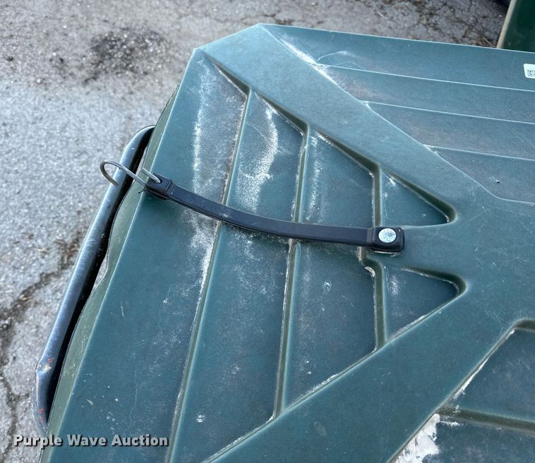 image for item NM9104 Approximately 50 trash carts