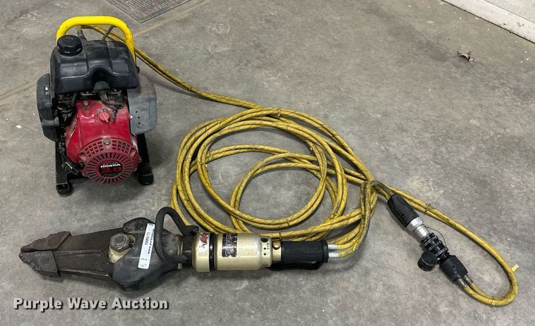 image for item NM9177 American Rescue Genesis  Jaws of Life rescue tool