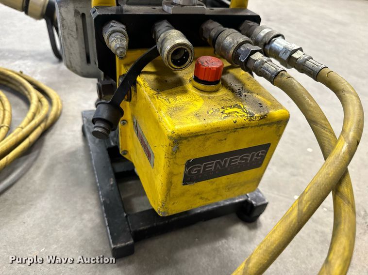 image for item NM9177 American Rescue Genesis  Jaws of Life rescue tool