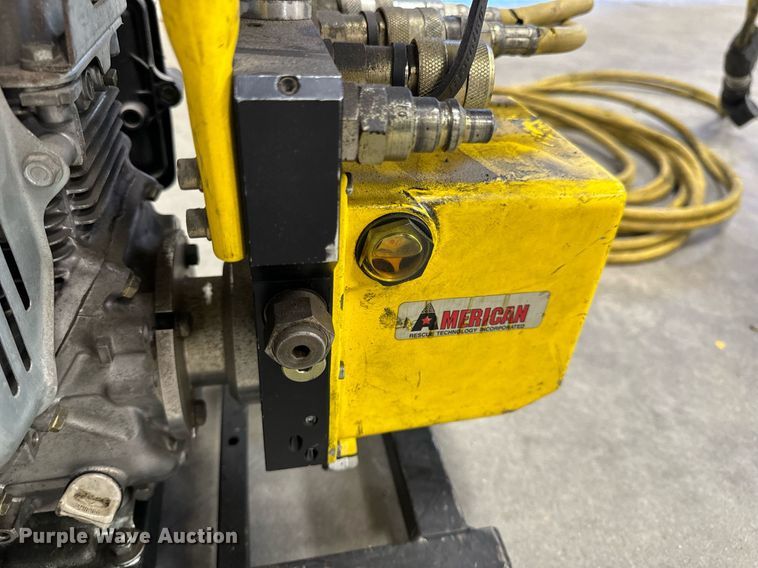 image for item NM9177 American Rescue Genesis  Jaws of Life rescue tool