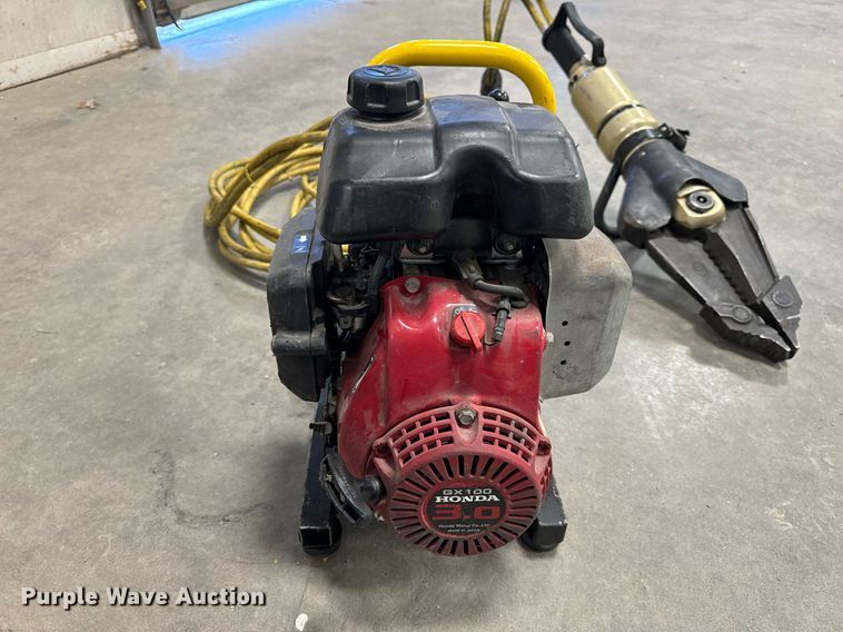 image for item NM9177 American Rescue Genesis  Jaws of Life rescue tool