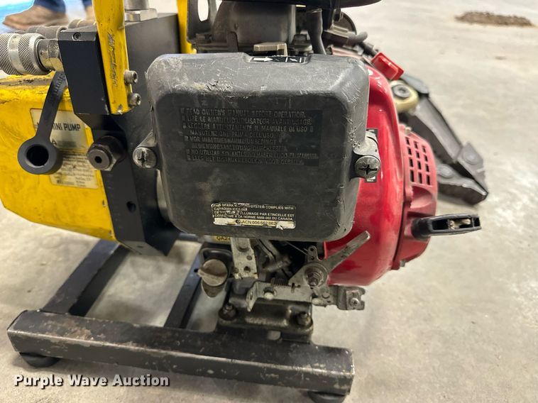 image for item NM9177 American Rescue Genesis  Jaws of Life rescue tool