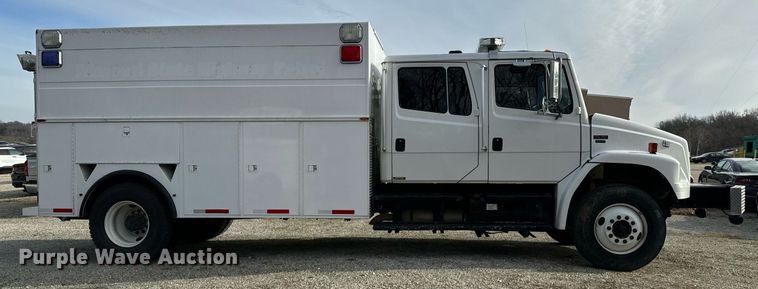 image for item NM9182 2004 Freightliner FL70  utility / service truck