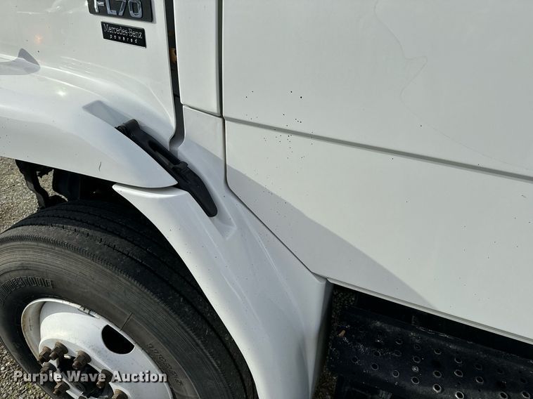 image for item NM9182 2004 Freightliner FL70  utility / service truck