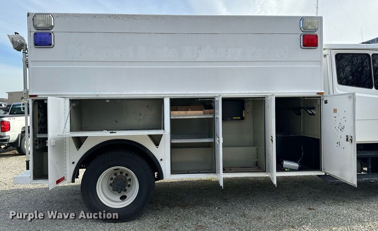 image for item NM9182 2004 Freightliner FL70  utility / service truck