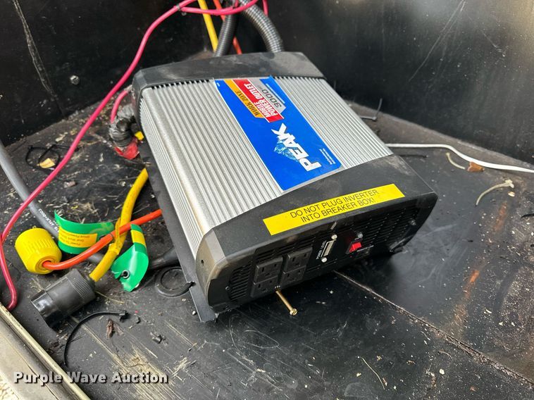 image for item NM9182 2004 Freightliner FL70  utility / service truck