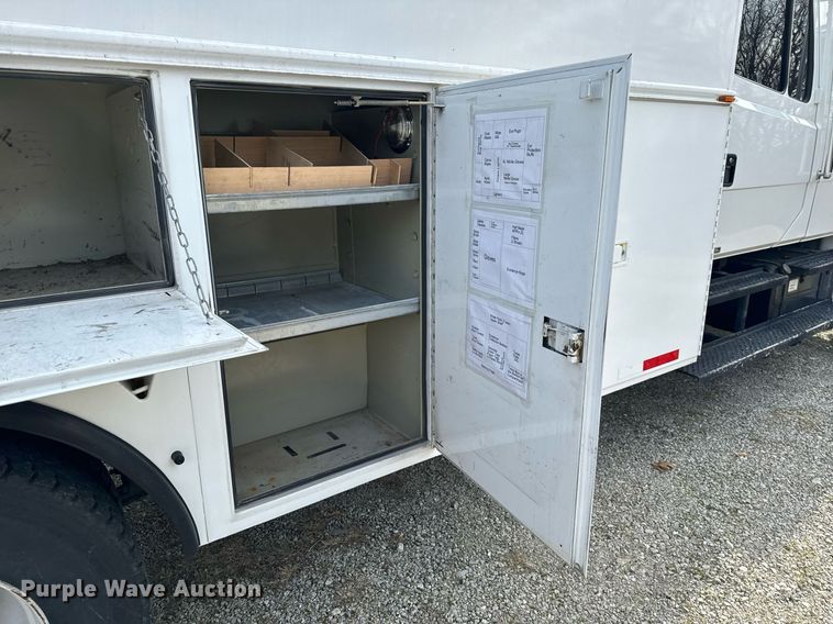 image for item NM9182 2004 Freightliner FL70  utility / service truck