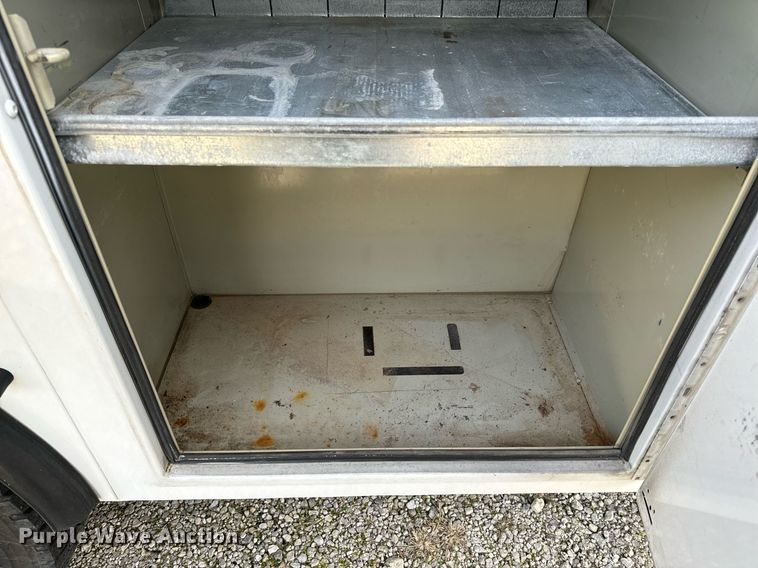 image for item NM9182 2004 Freightliner FL70  utility / service truck