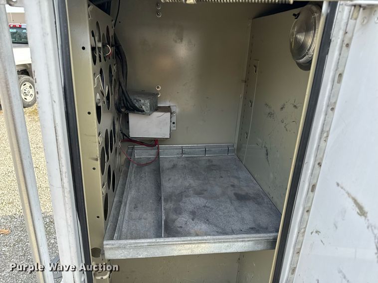 image for item NM9182 2004 Freightliner FL70  utility / service truck