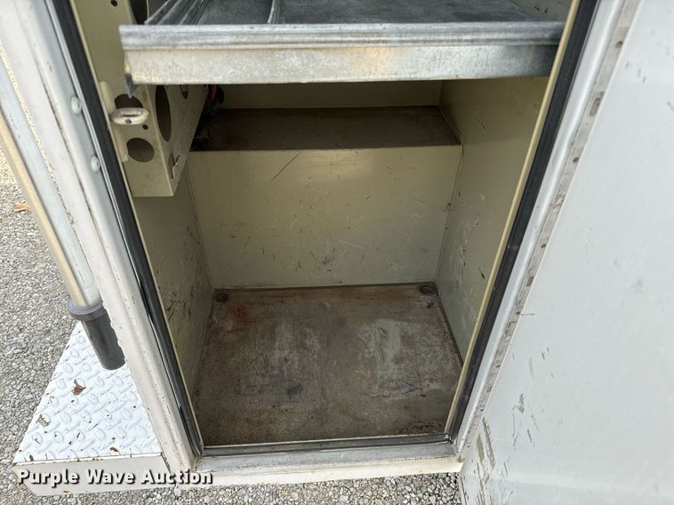 image for item NM9182 2004 Freightliner FL70  utility / service truck