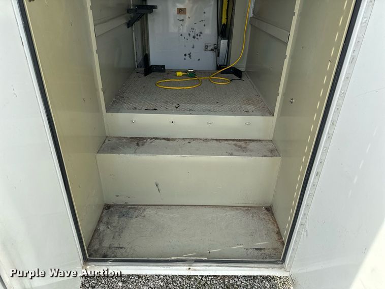 image for item NM9182 2004 Freightliner FL70  utility / service truck