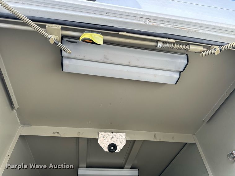 image for item NM9182 2004 Freightliner FL70  utility / service truck