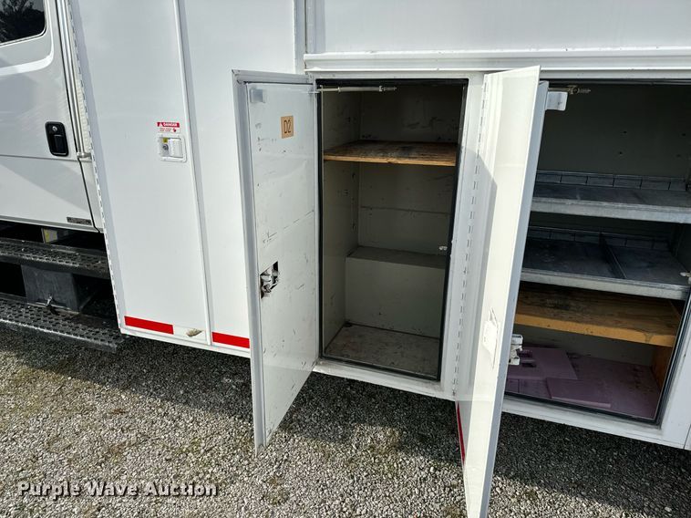 image for item NM9182 2004 Freightliner FL70  utility / service truck