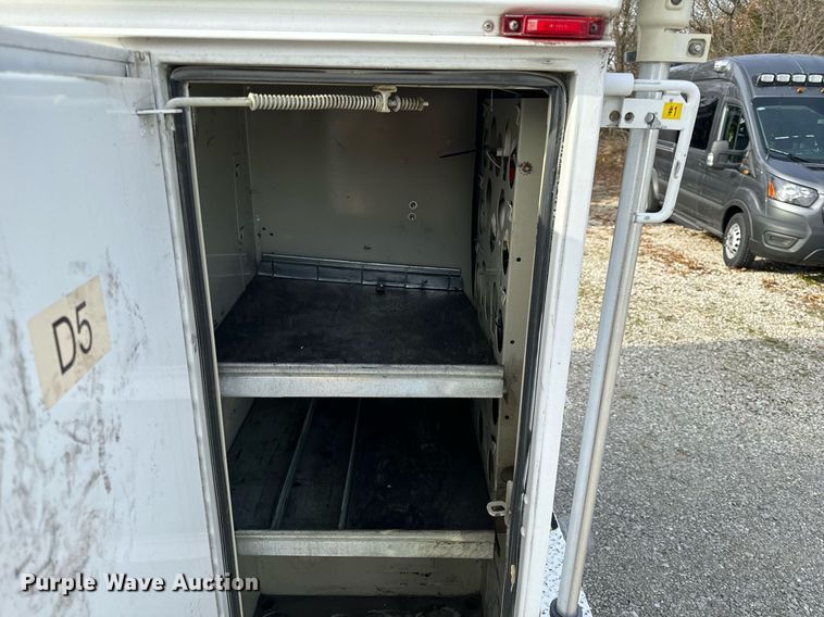 image for item NM9182 2004 Freightliner FL70  utility / service truck