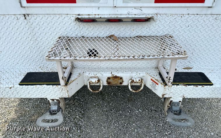 image for item NM9182 2004 Freightliner FL70  utility / service truck