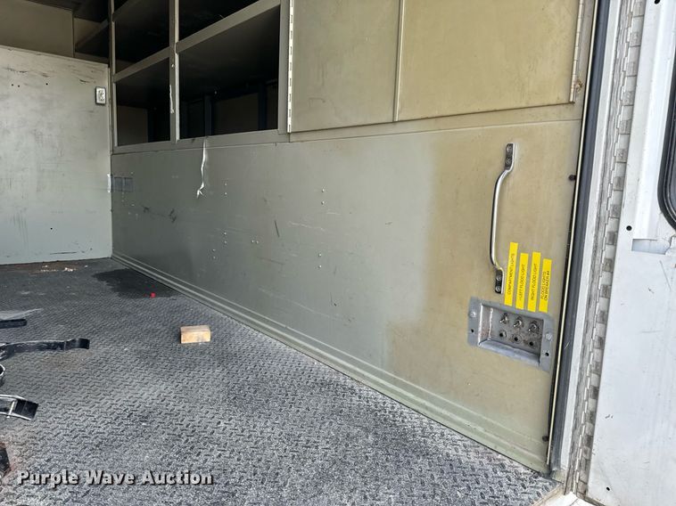 image for item NM9182 2004 Freightliner FL70  utility / service truck