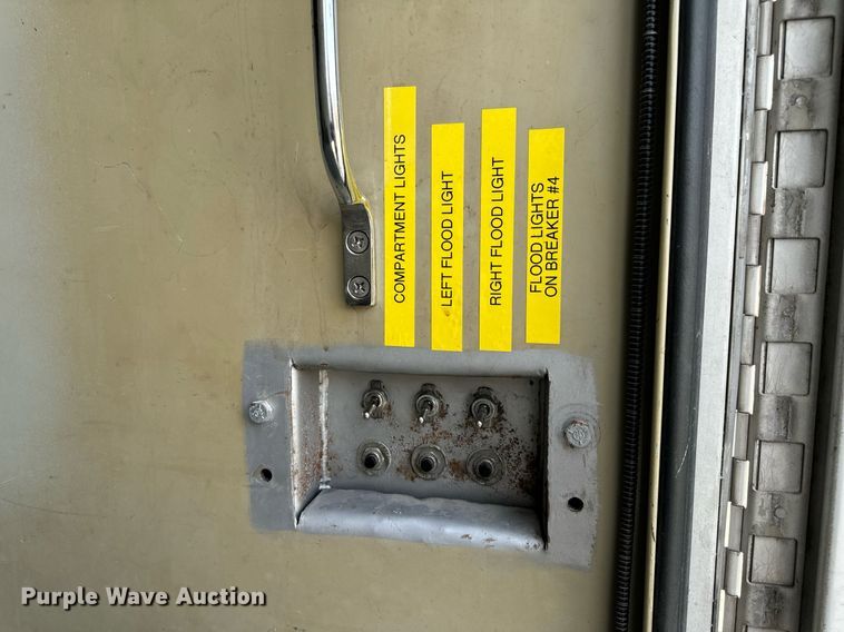 image for item NM9182 2004 Freightliner FL70  utility / service truck