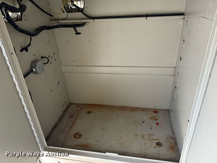 image for item NM9182 2004 Freightliner FL70  utility / service truck