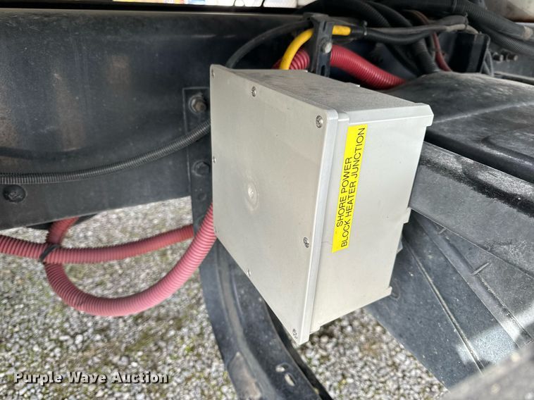 image for item NM9182 2004 Freightliner FL70  utility / service truck